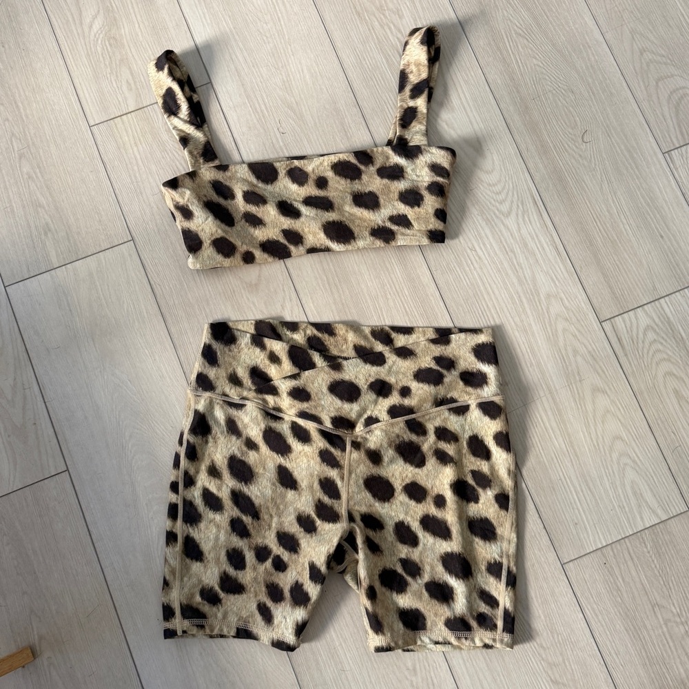 BRAND NEW WEWOREWHAT WORKOUT SET